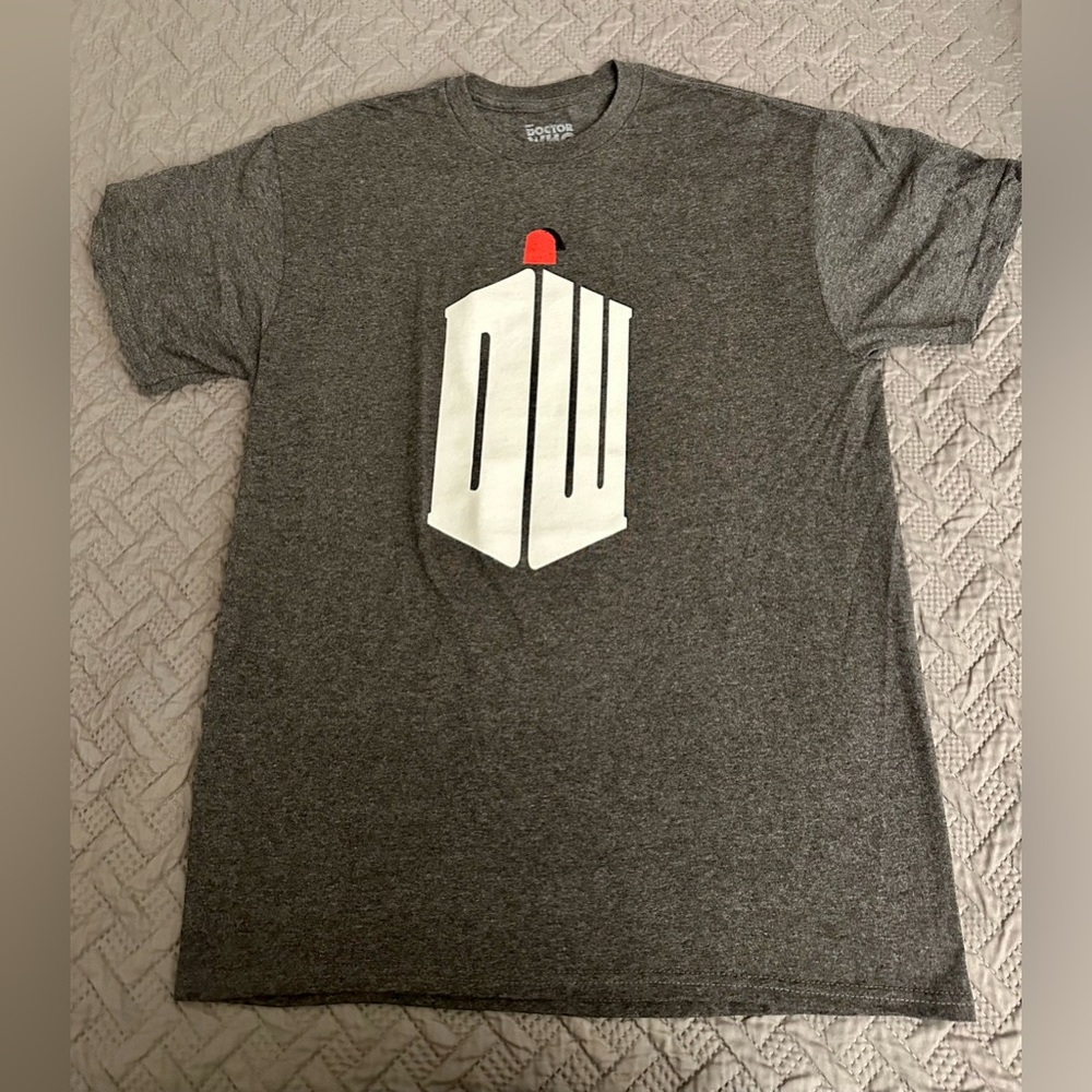 Doctor Who Tee Shirt - Size M